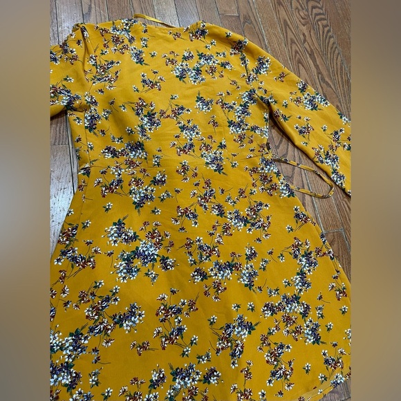Primark Mustard Floral Dress - Picture 2 of 8